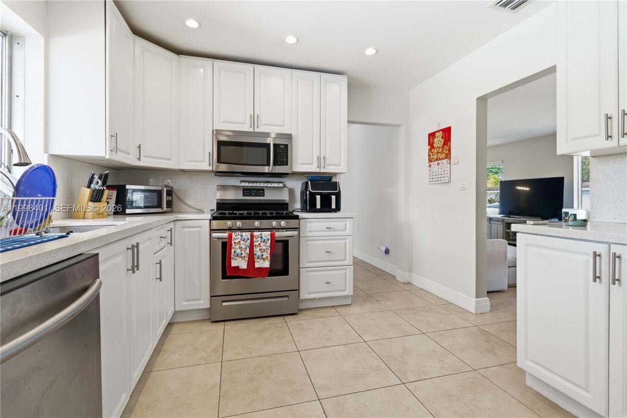 19911 SW 84th Ave, Cutler Bay, FL 33189 Photo