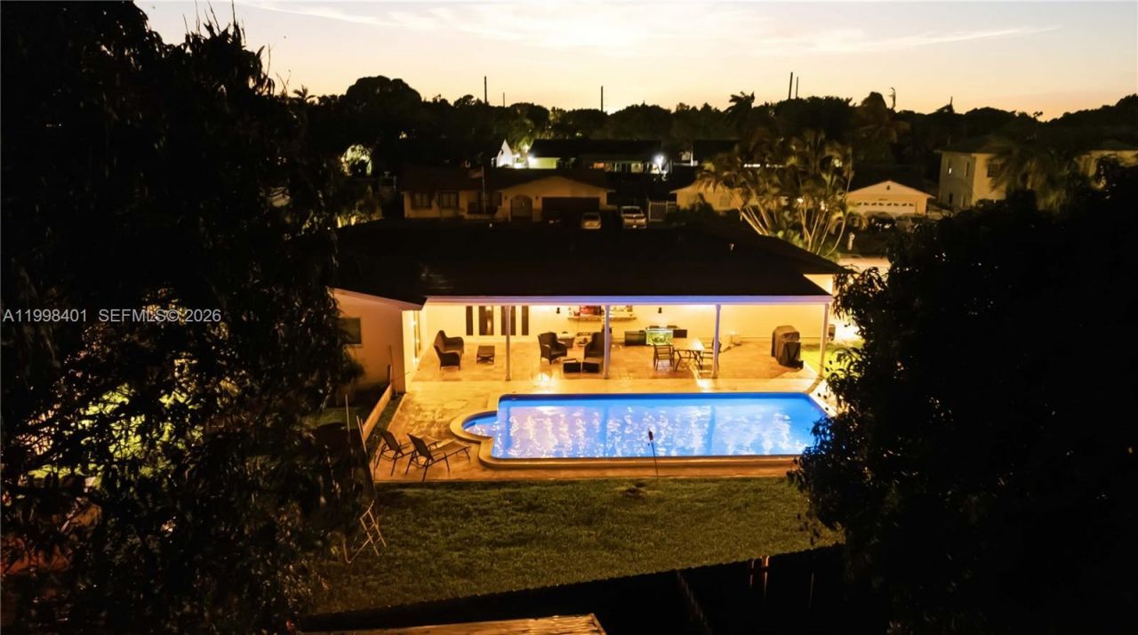 19911 SW 84th Ave, Cutler Bay, FL 33189 Photo