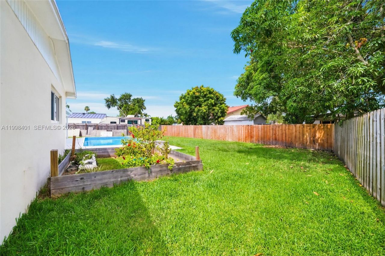 19911 SW 84th Ave, Cutler Bay, FL 33189 Photo