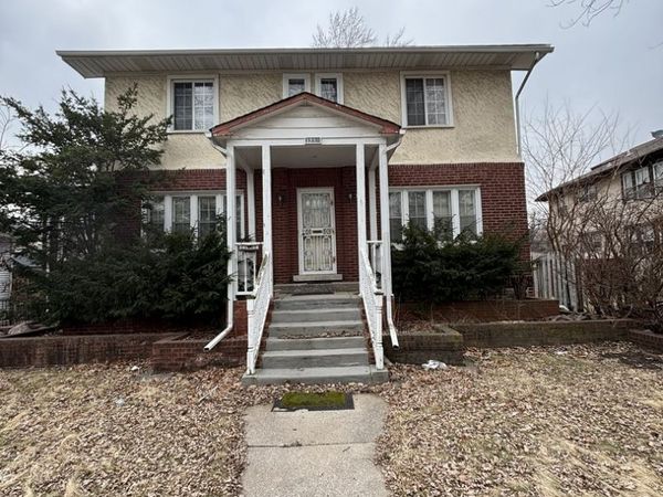 1906 S 7th Avenue , Maywood, IL 60153