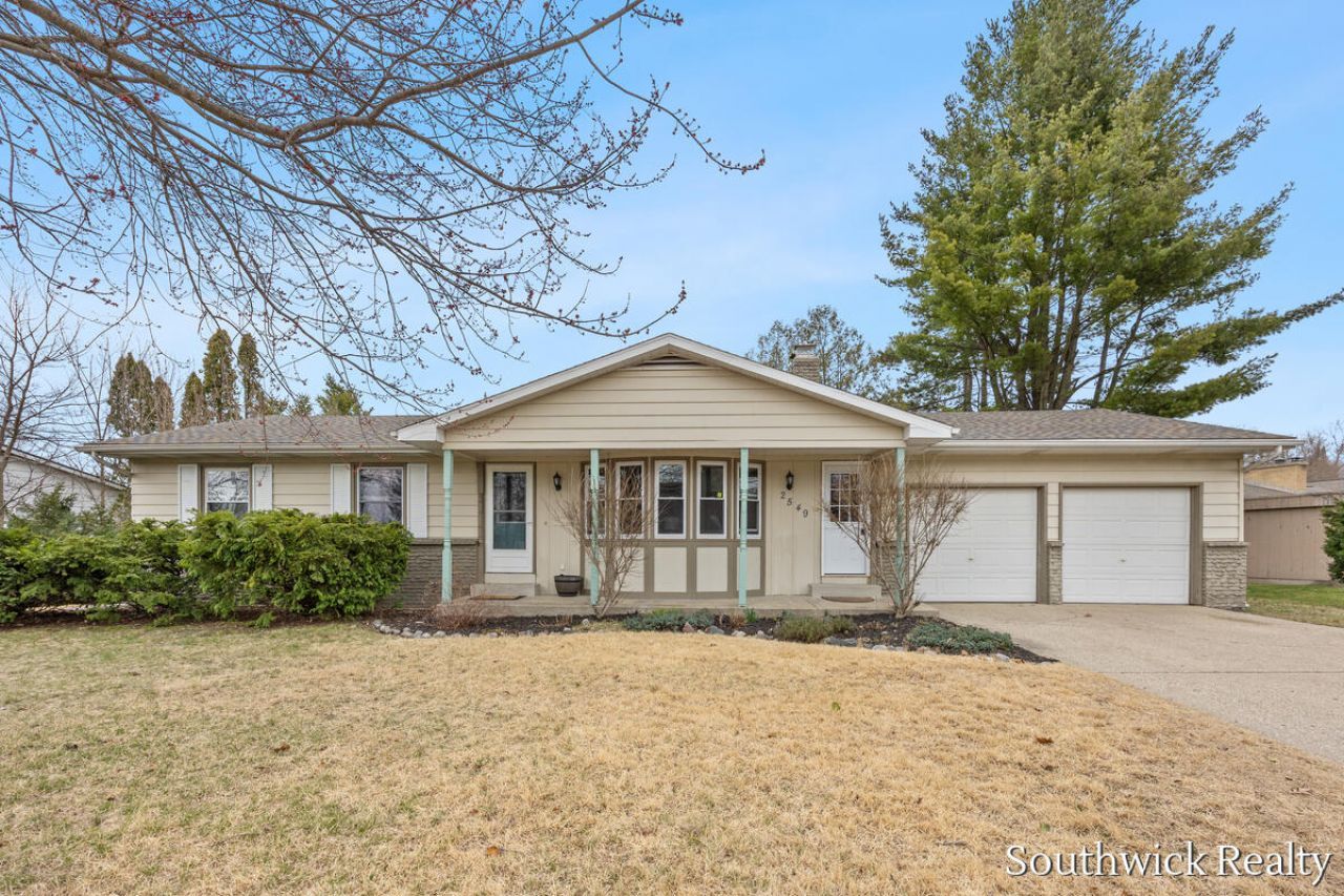 2549 Rockhill Drive Ne, Grand Rapids, MI 49525 Main Photo