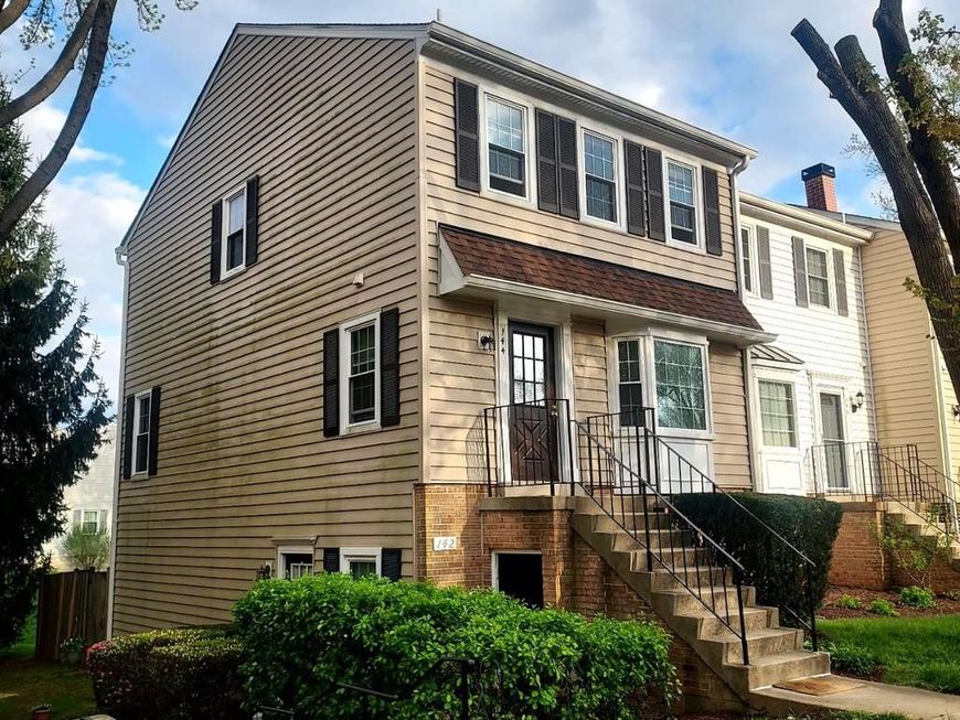144 Bent Twig Lane, Unit 339, Gaithersburg, MD 20878 Main Photo