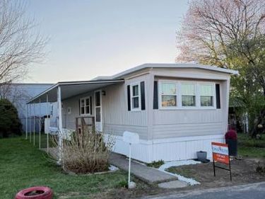 111 HOOVER DRIVE, FAIRLESS HILLS, PA 19030