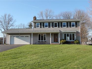 6164 Hunters Drive, Farmington, NY 14425