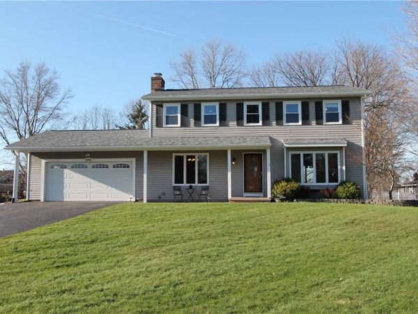 6164 Hunters Drive, Farmington, NY 14425