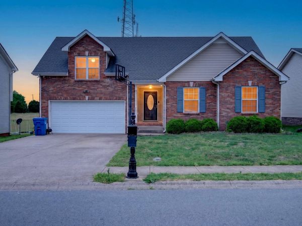 2607 Cider Dr, Clarksville, TN 37040