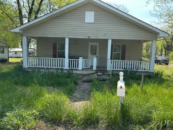 459 Pikeville Avenue , Graysville, TN 37338