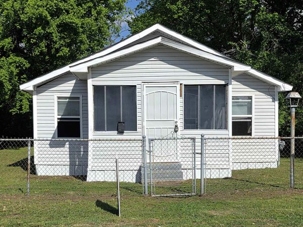 515 S Louisiana , Pine Bluff, AR 71603