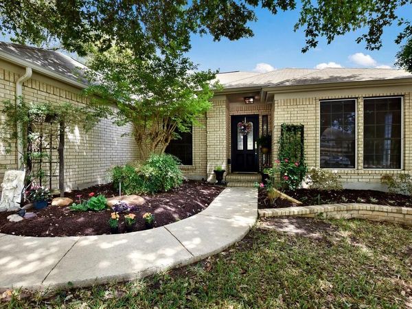 910 Whitewing DR, Cedar Park, TX 78613