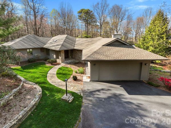 100 Elmridge Drive, Flat Rock, NC 28731