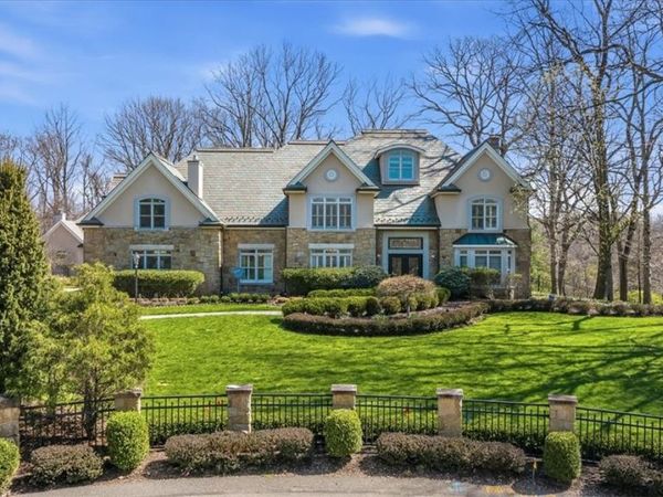 152 Peppergrass Rd, Baden, PA 15005