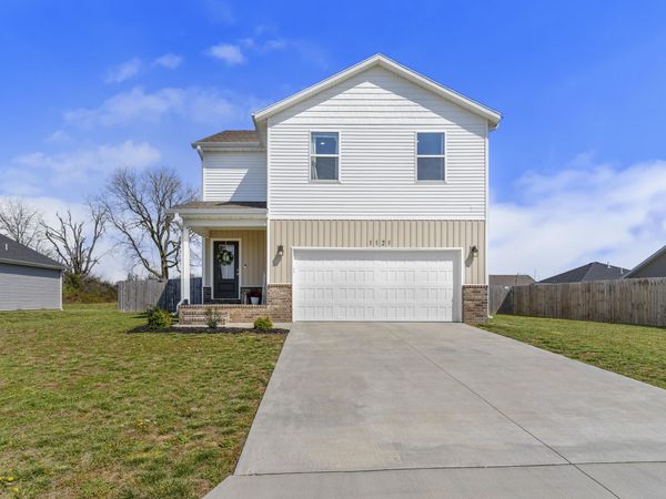 1121 E Plum Creek Road, Nixa, MO 65714