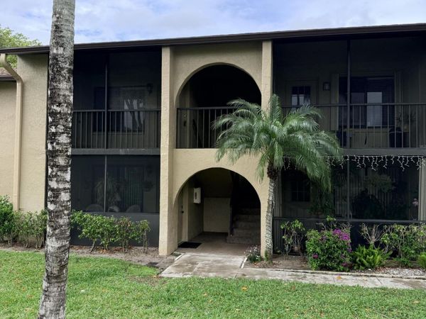520 Shady Pine Way, Unit C2, Greenacres, FL 33415