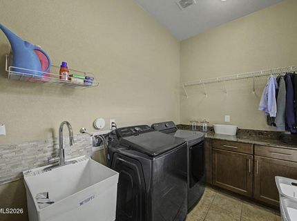 11725 Paradise View Drive, Sparks, NV 89441 Photo