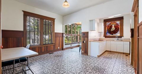 2501 N St, Sacramento, CA 95816 Photo