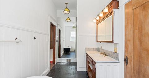 2501 N St, Sacramento, CA 95816 Photo