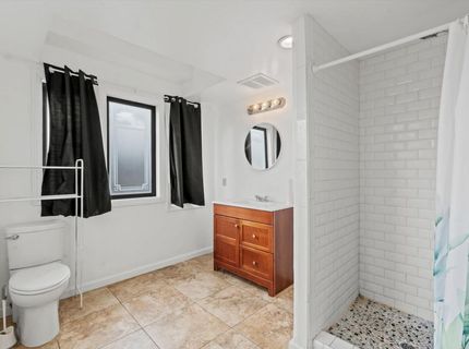 2501 N St, Sacramento, CA 95816 Photo