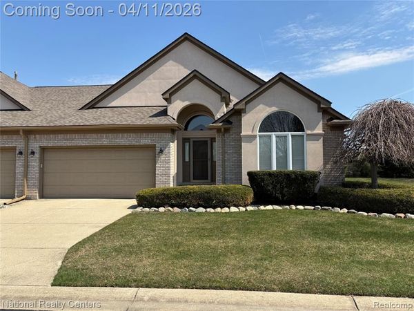 52242 Mitchell Lane, Macomb Twp, MI 48042