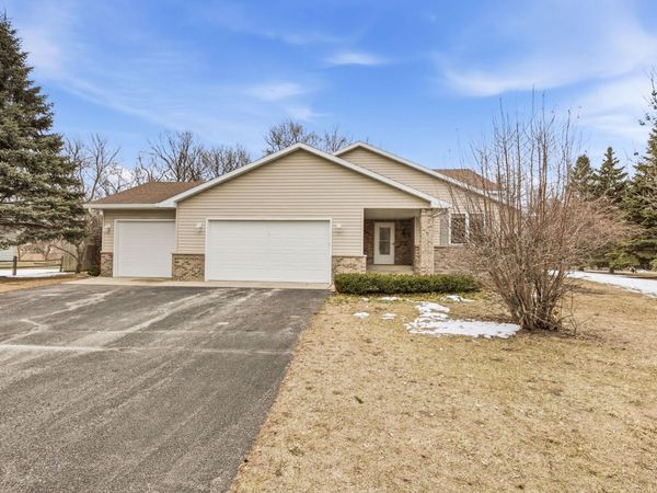 2740 Le Homme Dieu Heights NE, Alexandria, MN 56308