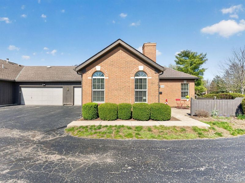 2679 Trottersway Drive, Columbus, OH 43235 Photo 4