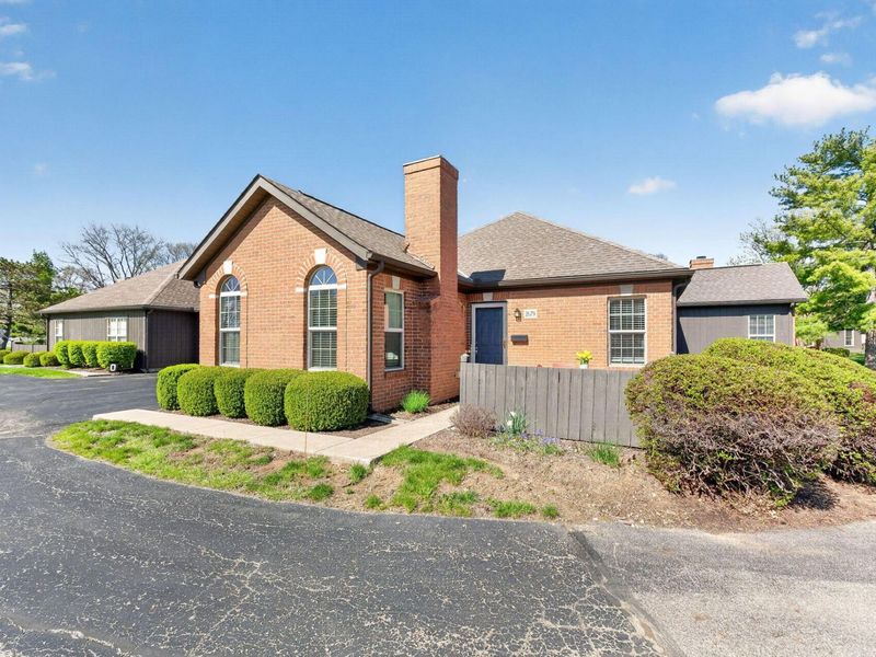 2679 Trottersway Drive, Columbus, OH 43235 Photo 5