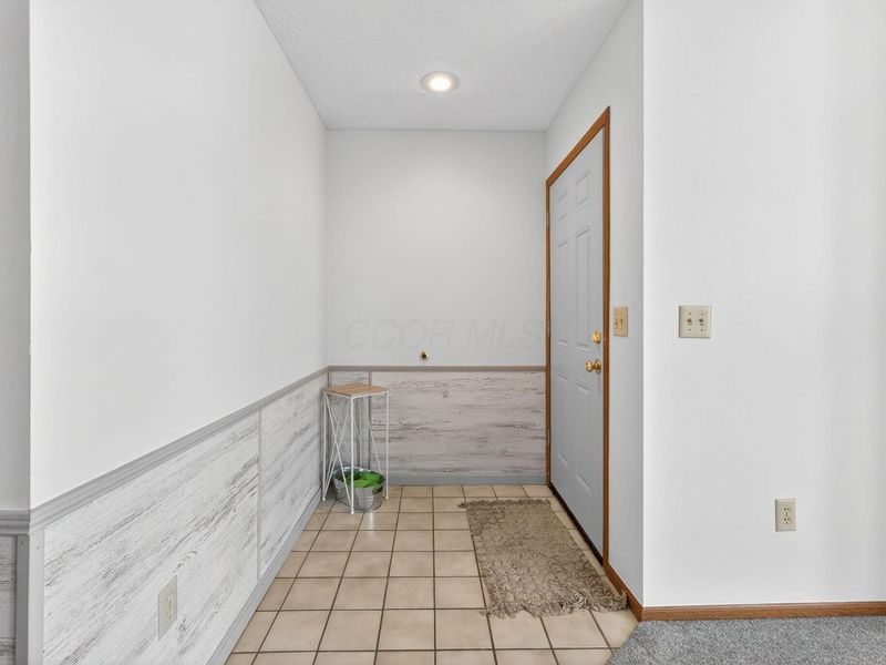 2679 Trottersway Drive, Columbus, OH 43235 Photo 8