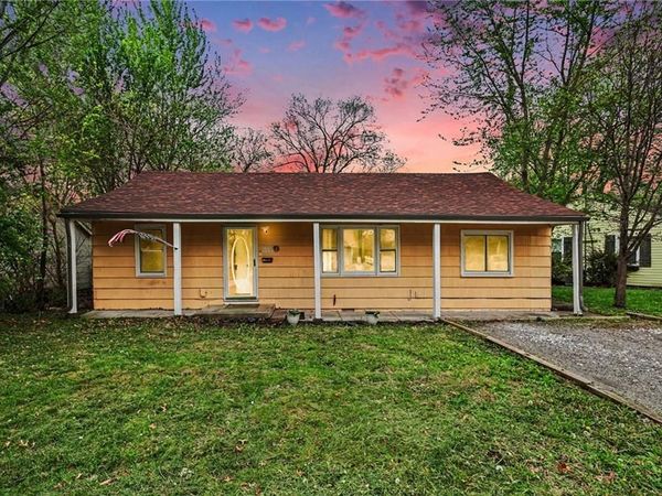 1005 E Cedar Street, Olathe, KS 66606