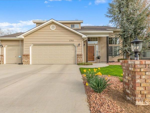 1762 E Summerfalls Dr, Meridian, ID 83646