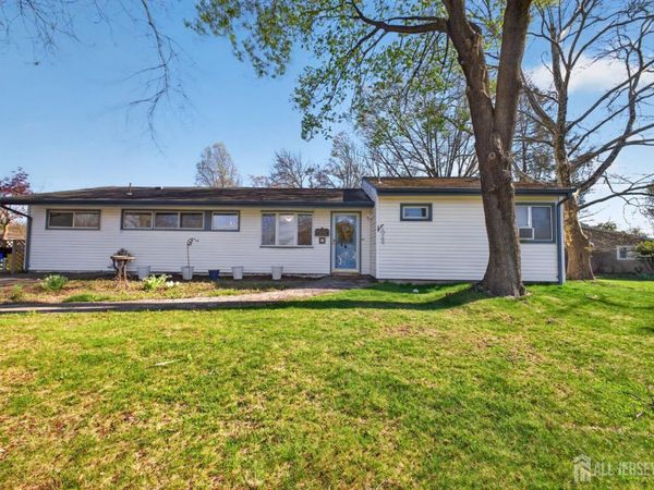 1 Cambridge Road, Kendall Park, NJ 08824