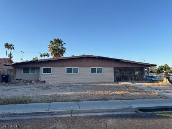 2300 W Oakey Boulevard , Las Vegas, NV 89102