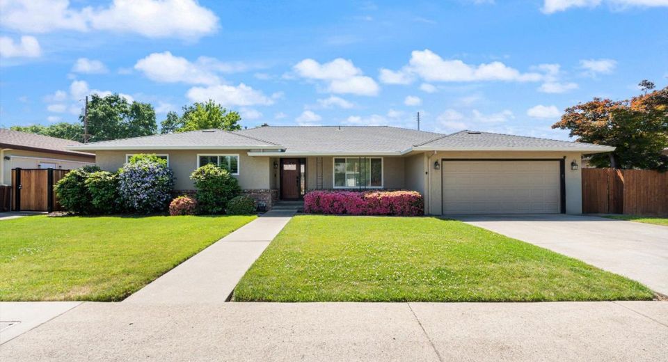 5808 O St, Sacramento, CA 95819 Photo