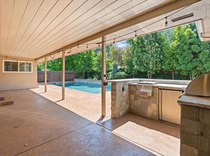 5808 O St, Sacramento, CA 95819 Photo