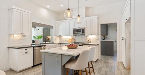 5808 O St, Sacramento, CA 95819 Photo