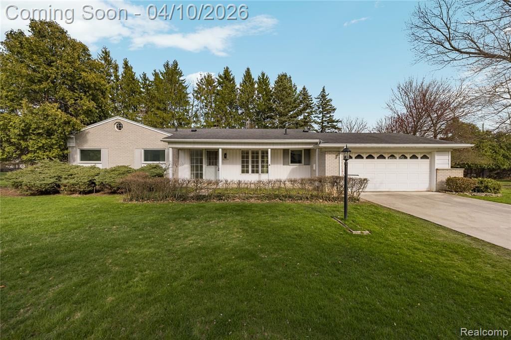 7077 Brookridge Drive, West Bloomfield Township, MI 48322 Main Photo