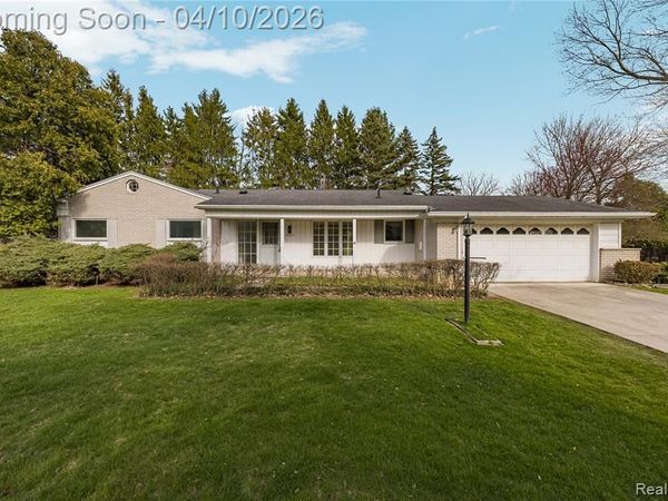 7077 Brookridge Drive, West Bloomfield Twp, MI 48322