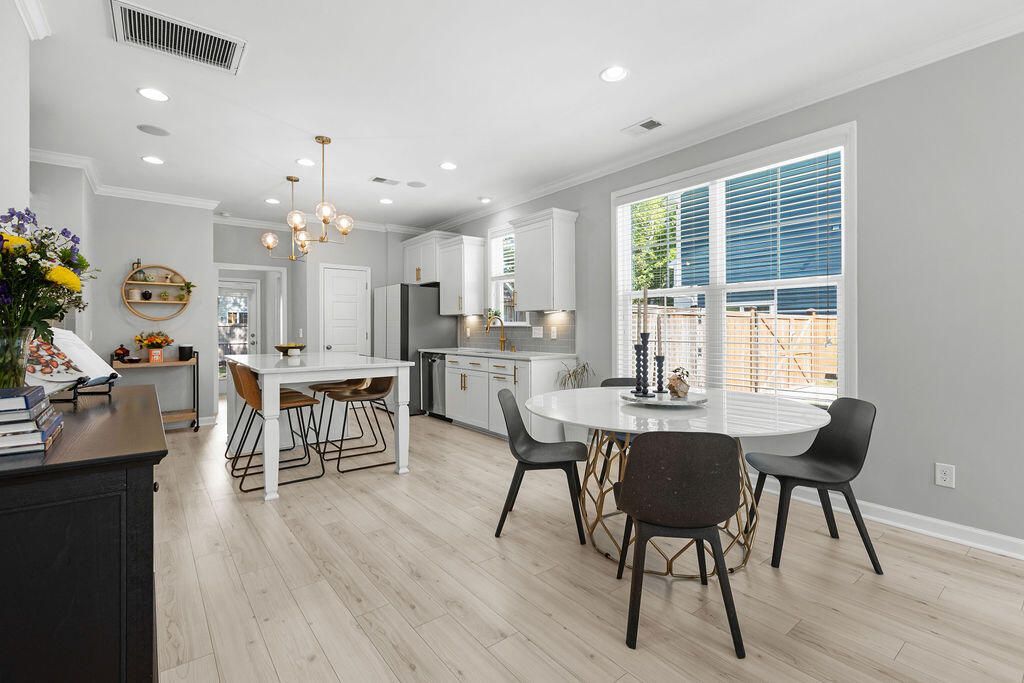 1697 Emmets Road Photo 3