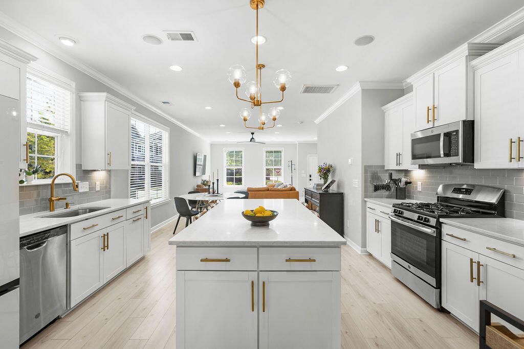 1697 Emmets Road Photo 5