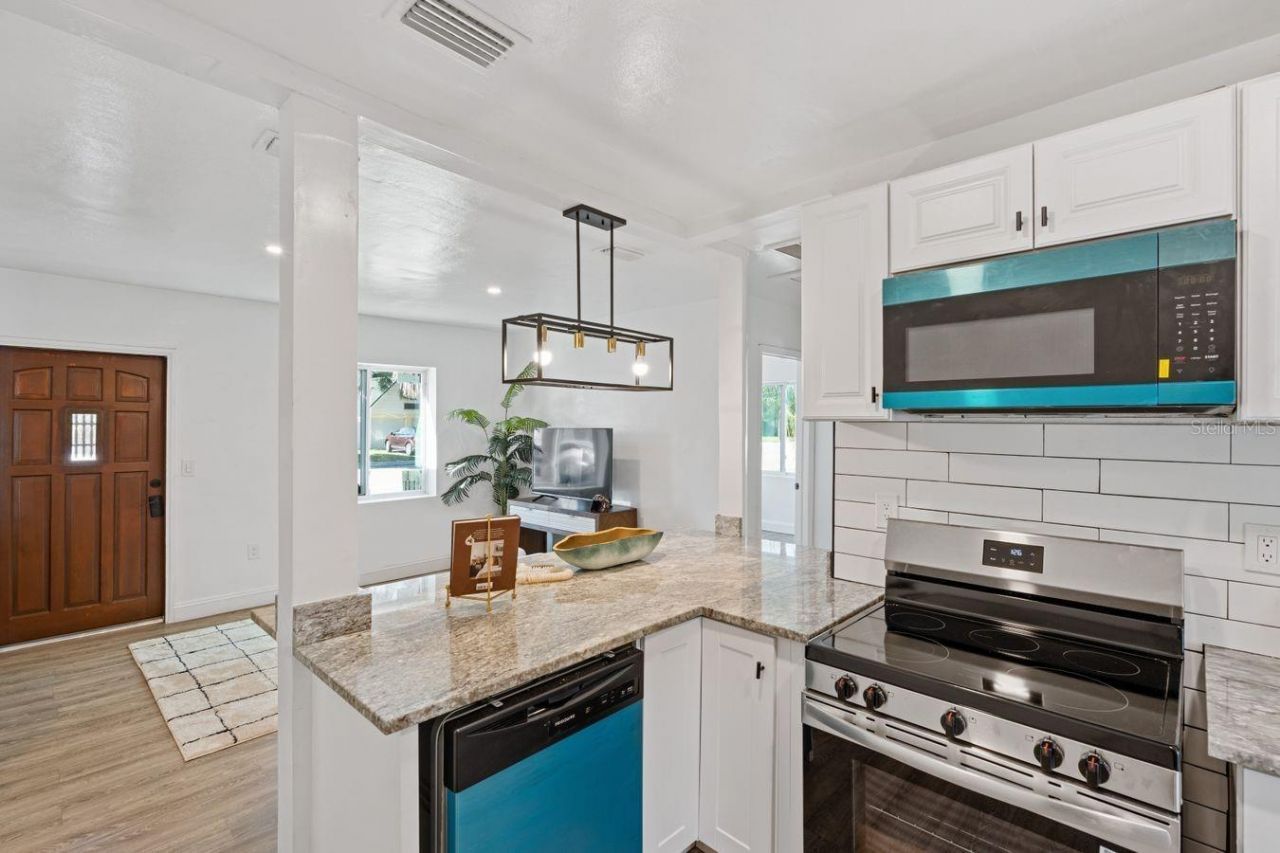 4635 22nd Avenue N, Saint Petersburg, FL 33713 Photo