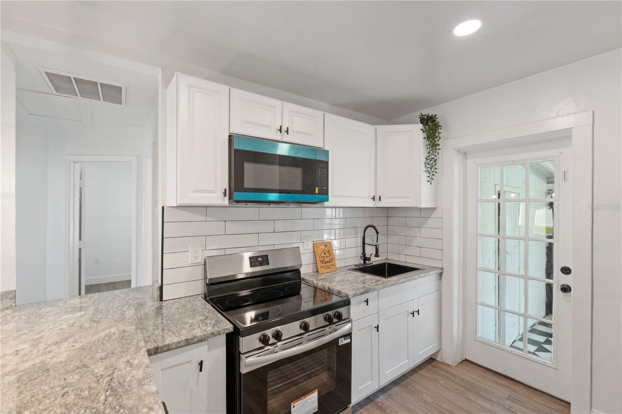 4635 22nd Avenue N, Saint Petersburg, FL 33713 Photo