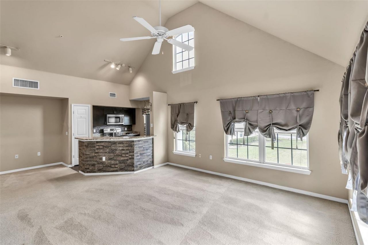 5511 Rosehill Road, Unit 203, Sarasota, FL 34233 Photo