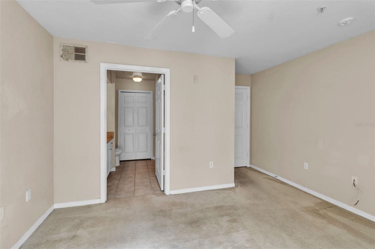 5511 Rosehill Road, Unit 203, Sarasota, FL 34233 Photo