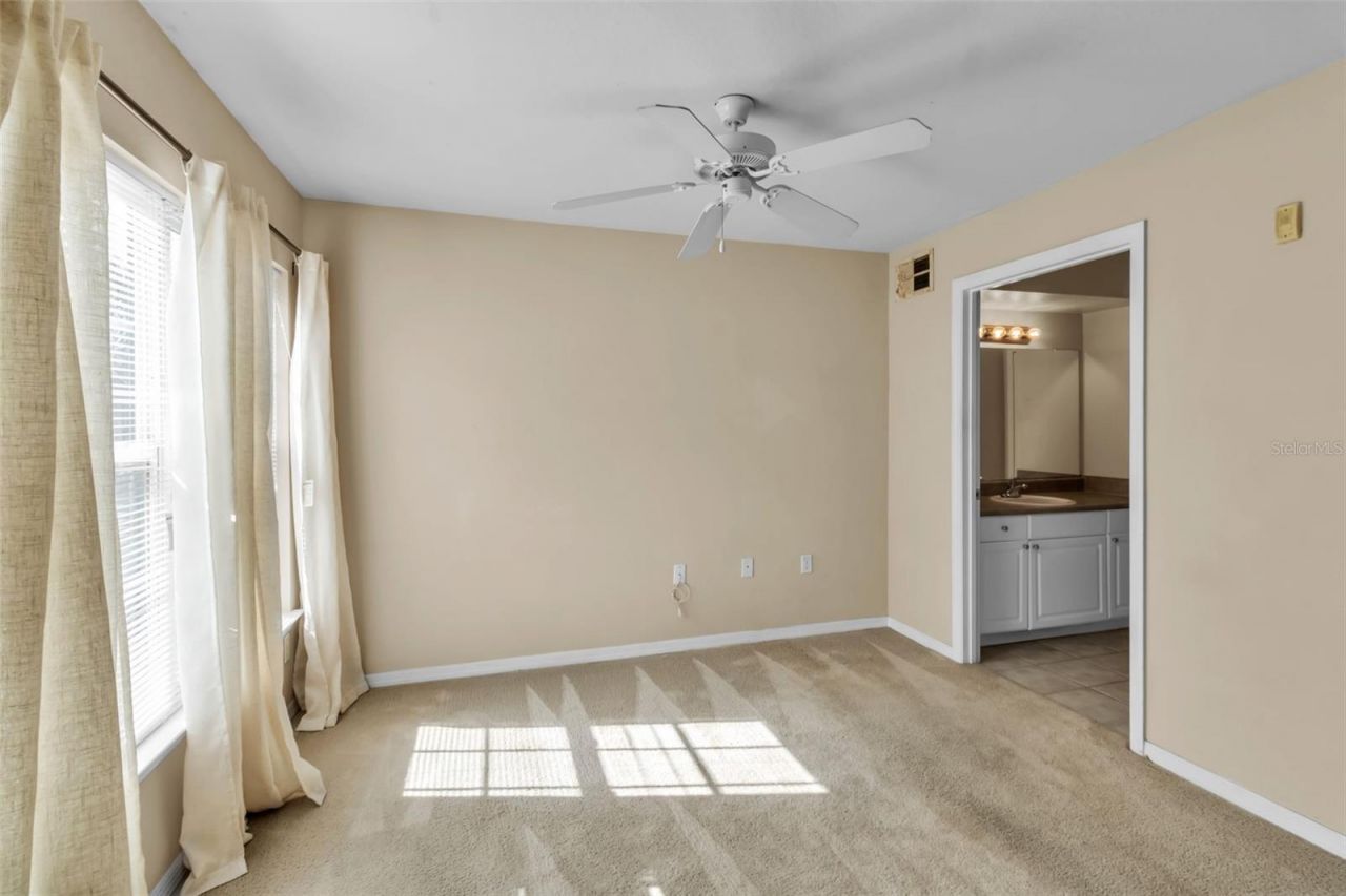 5511 Rosehill Road, Unit 203, Sarasota, FL 34233 Photo
