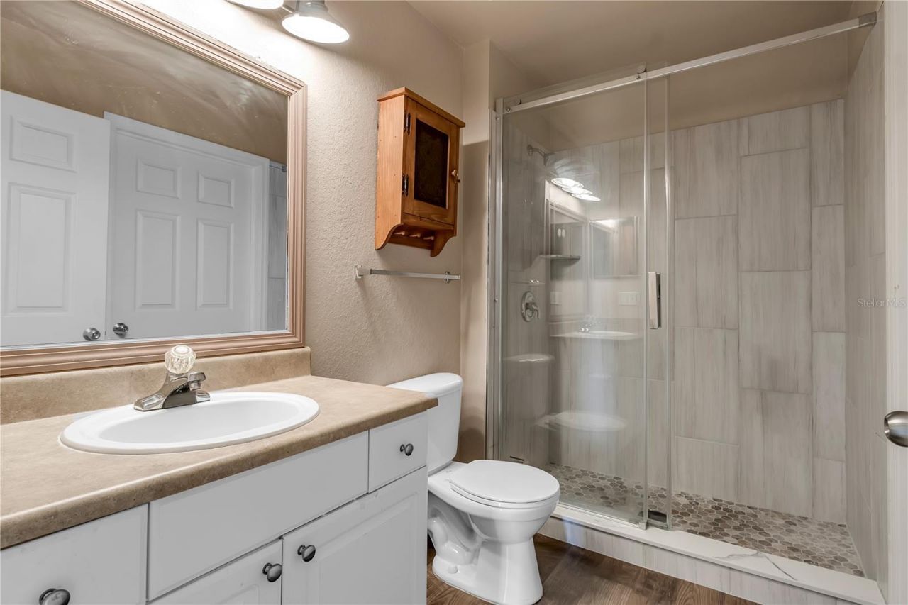 5511 Rosehill Road, Unit 203, Sarasota, FL 34233 Photo