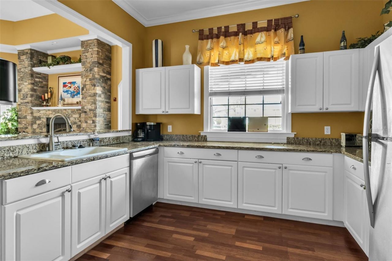 5511 Rosehill Road, Unit 203, Sarasota, FL 34233 Photo