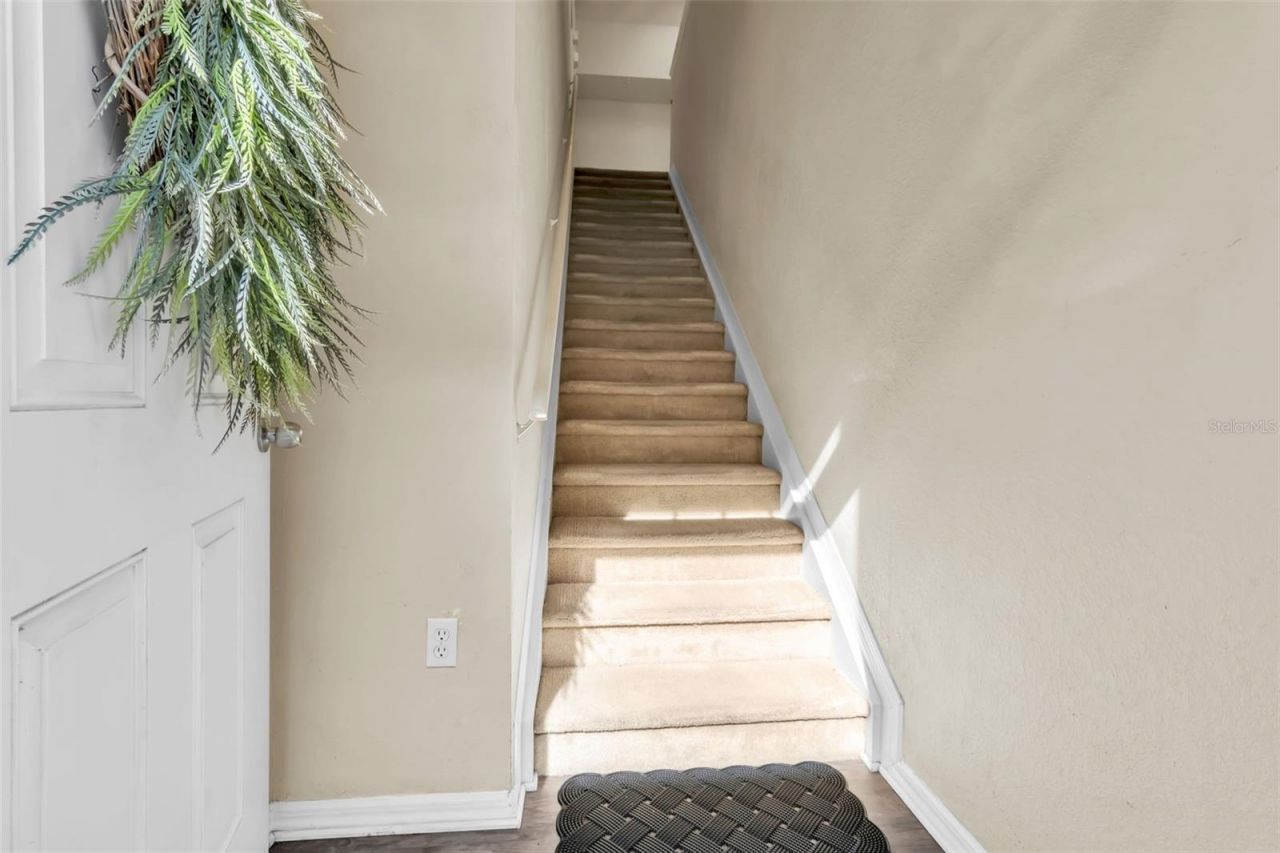 5511 Rosehill Road, Unit 203, Sarasota, FL 34233 Photo