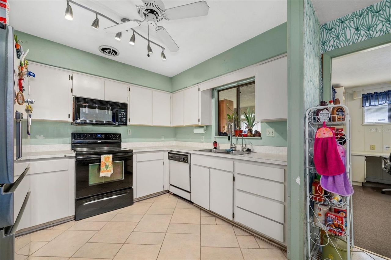 8508 NW 37th Drive, Gainesville, FL 32653 Photo
