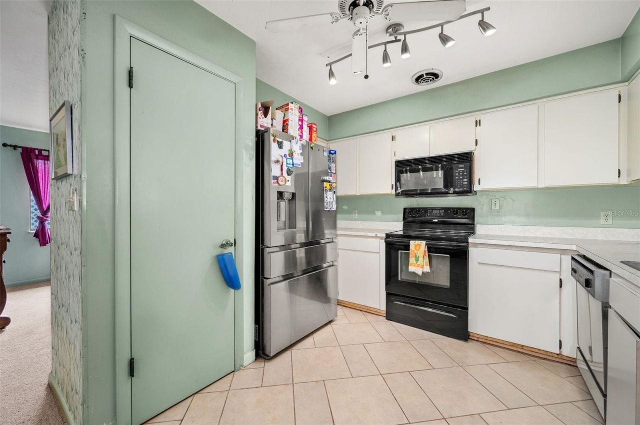 8508 NW 37th Drive, Gainesville, FL 32653 Photo