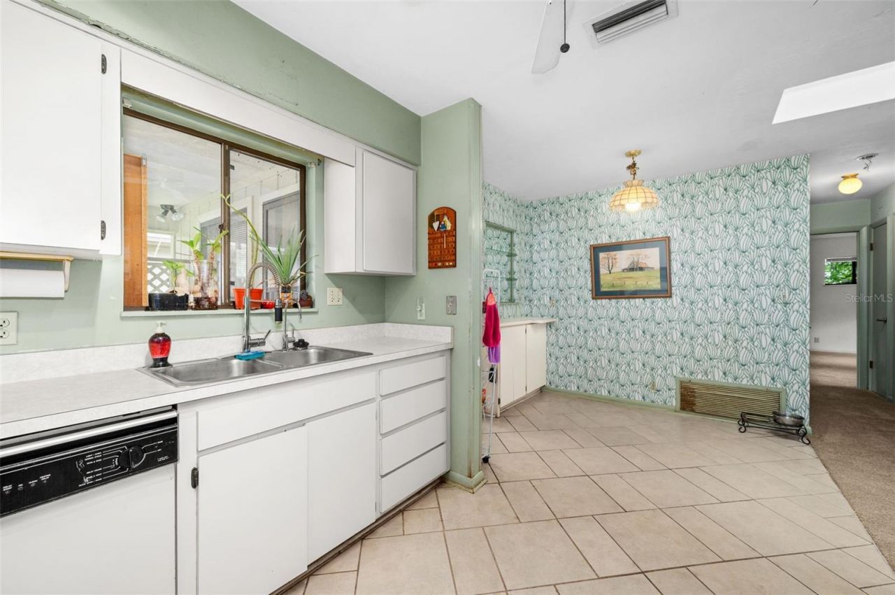 8508 NW 37th Drive, Gainesville, FL 32653 Photo