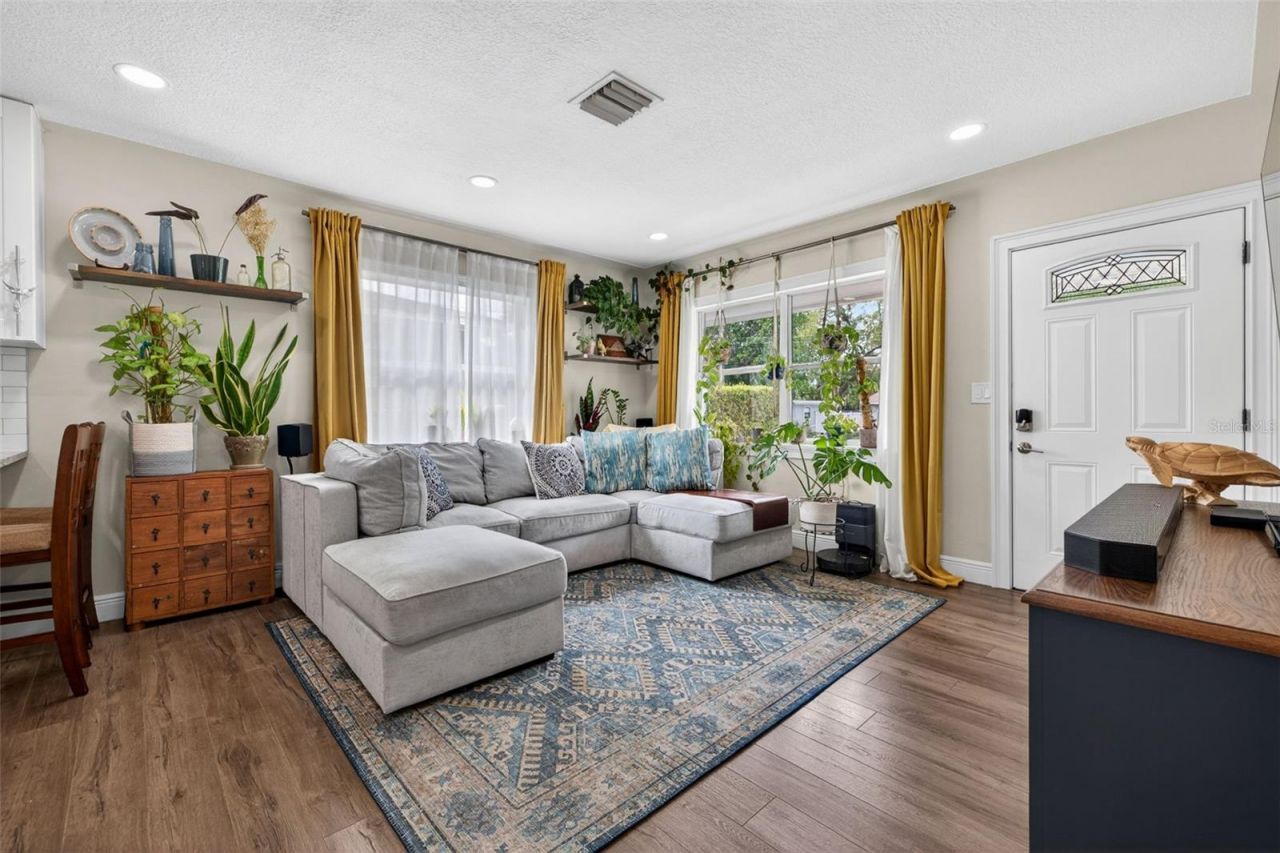 768 53rd Terrace N, Saint Petersburg, FL 33703 Photo
