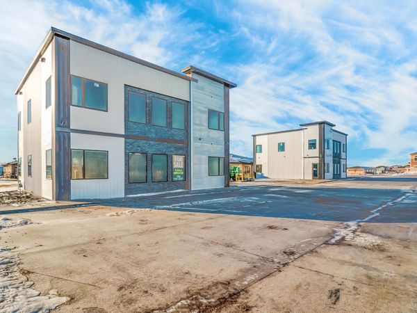 4132 53rd Avenue S, Fargo, ND 58104